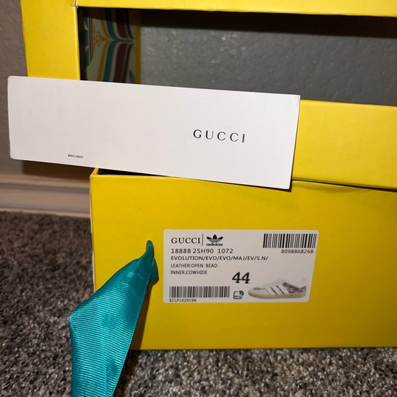 Gucci x Adidas Gazelle Sneakers - Picture 2 of 6